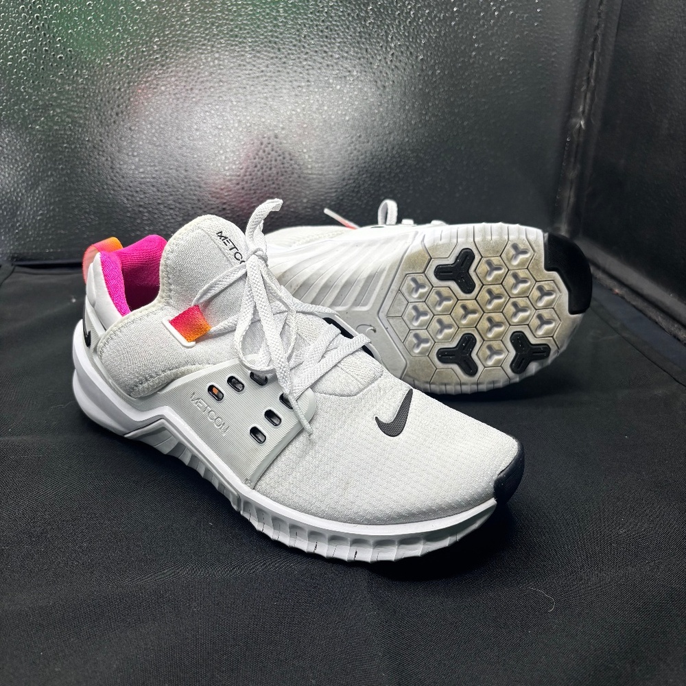 Nike Free Metcon 2 “White/Laser Fuchsia/Black” – Women’s Size 8